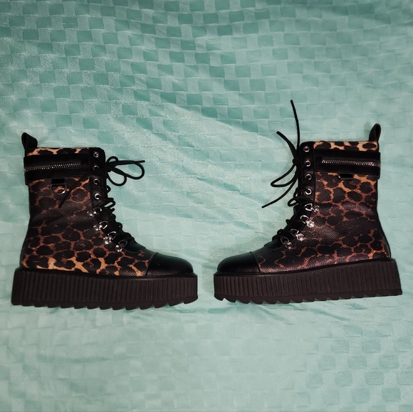 Killstar 'Radiclaw' Boots size 7 - dead stock & SOLD OUT - Picture 2 of 6